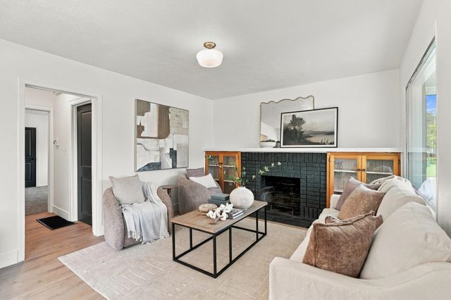 3825 N E St, Spokane, WA 99205