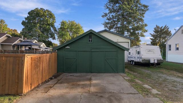 3825 N E St, Spokane, WA 99205