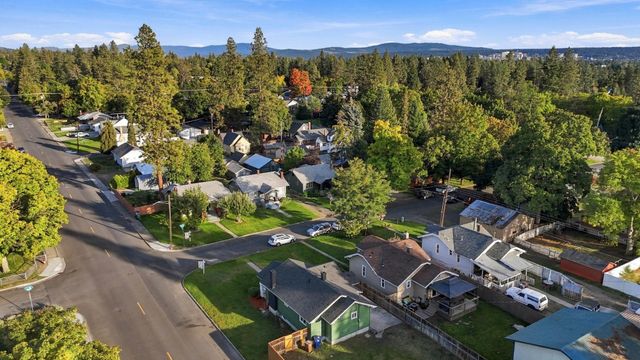 3825 N E St, Spokane, WA 99205