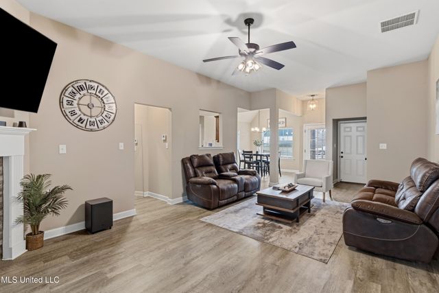 2756 Dela Drive, Southaven, MS 38672