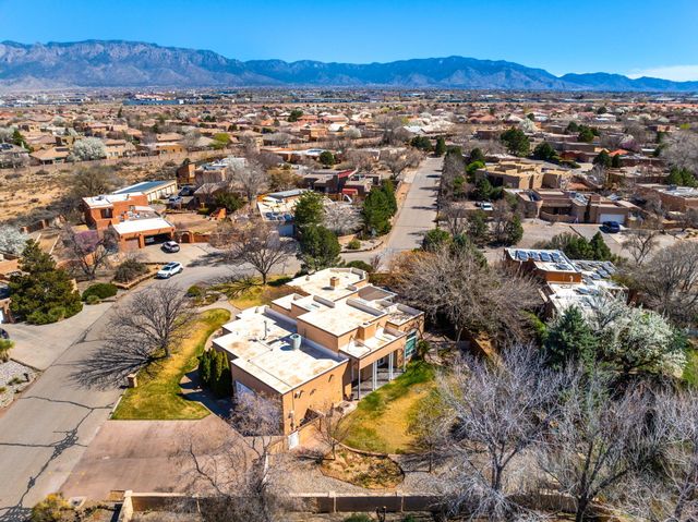 214 Tornasol Lane NE, Albuquerque, NM 87113