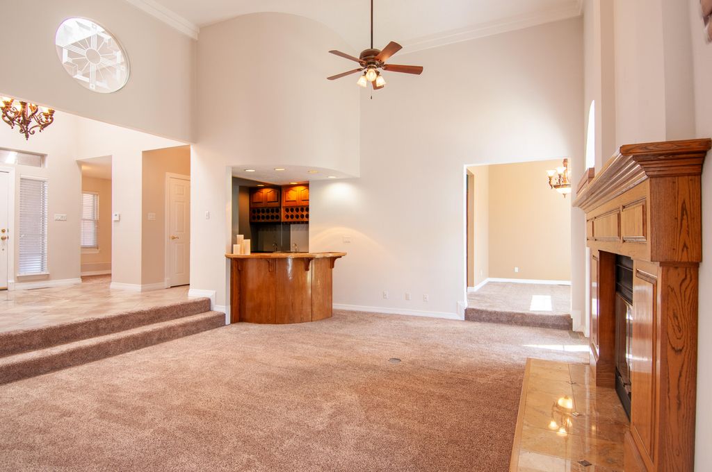 Image 10 of property listing at 214 Tornasol Lane NE, Albuquerque, NM 87113