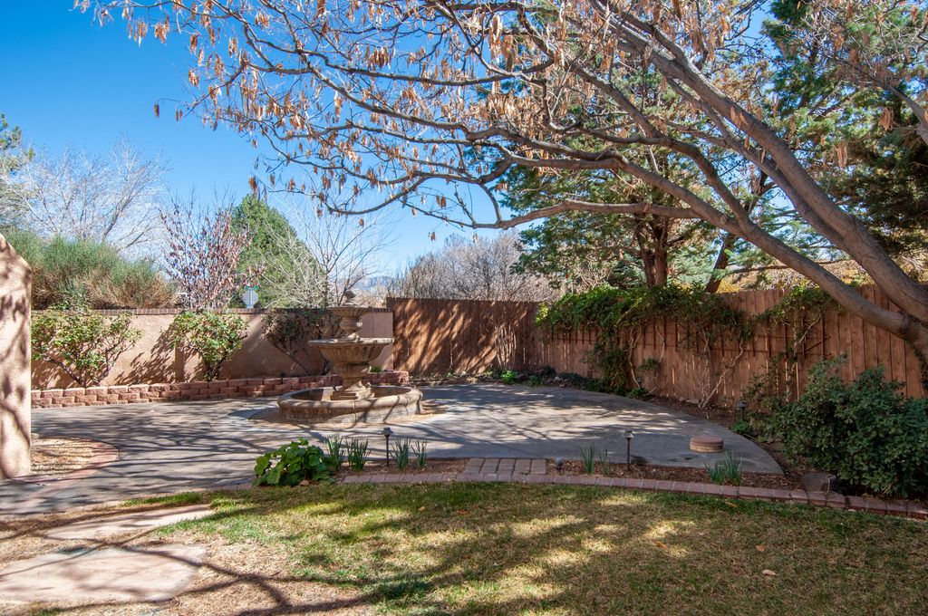 Image 41 of property listing at 214 Tornasol Lane NE, Albuquerque, NM 87113