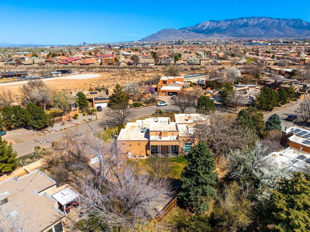 Image 54 of property listing at 214 Tornasol Lane NE, Albuquerque, NM 87113