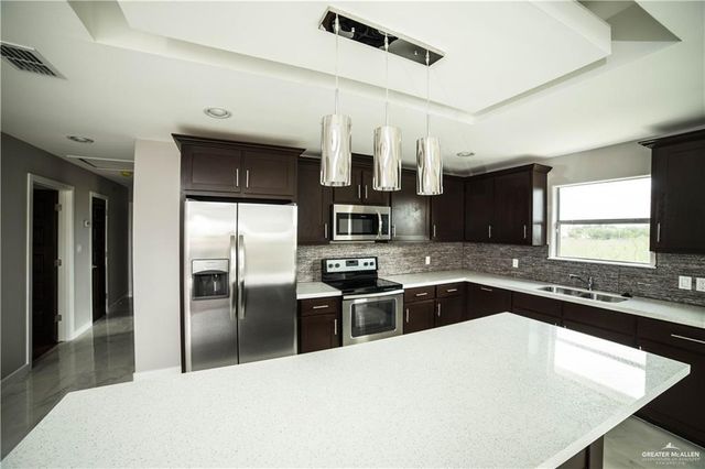 3013 S L Street D, Mcallen, TX 78503