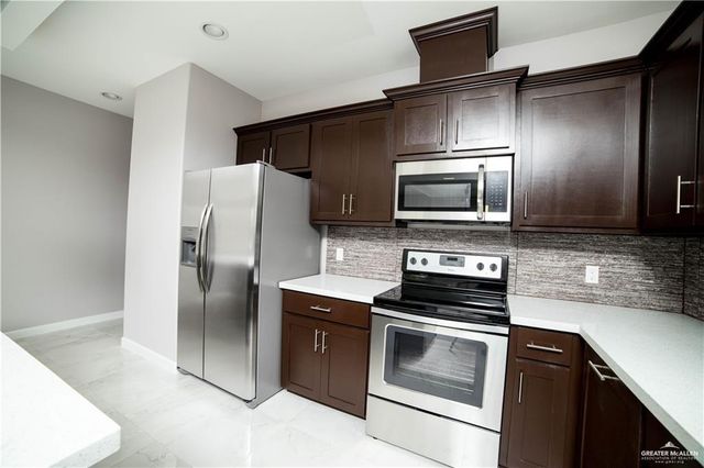 3013 S L Street D, Mcallen, TX 78503