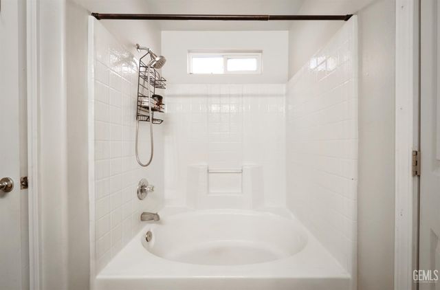 2917 Tapo Ridge Drive, Bakersfield, CA 93313