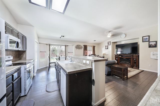 2917 Tapo Ridge Drive, Bakersfield, CA 93313