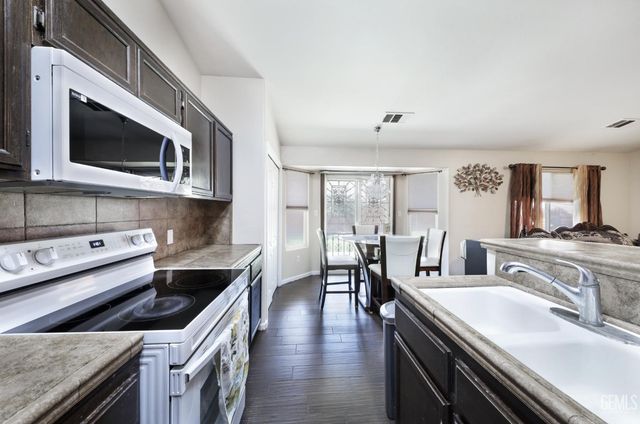 2917 Tapo Ridge Drive, Bakersfield, CA 93313