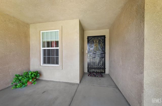 2917 Tapo Ridge Drive, Bakersfield, CA 93313