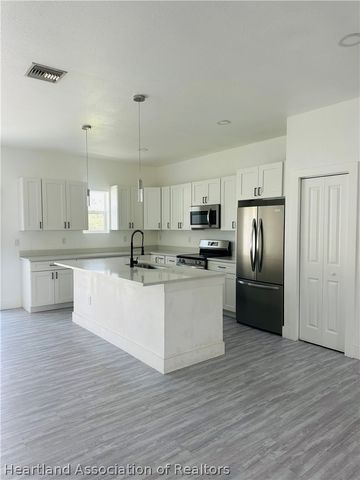 2850 Old State Road 64 Road W, Avon Park, FL 33825