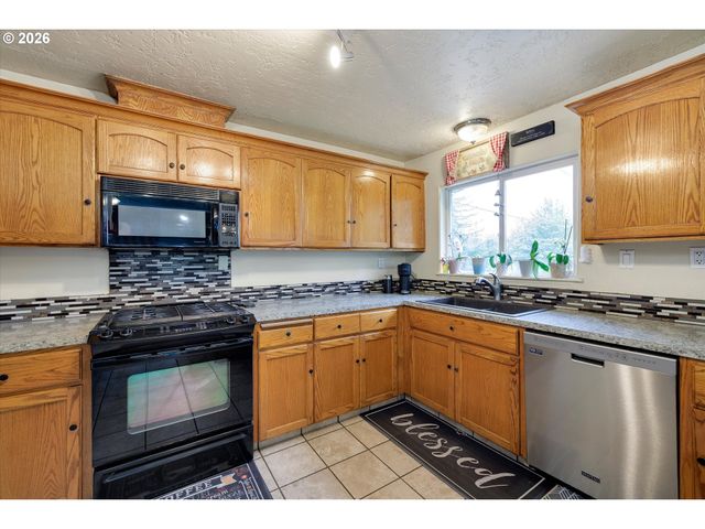 17575 Se TEN EYCK Rd, Sandy, OR 97055