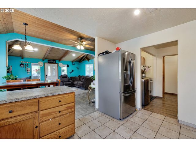 17575 Se TEN EYCK Rd, Sandy, OR 97055