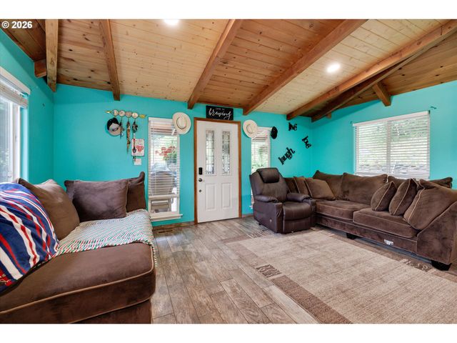 17575 Se TEN EYCK Rd, Sandy, OR 97055