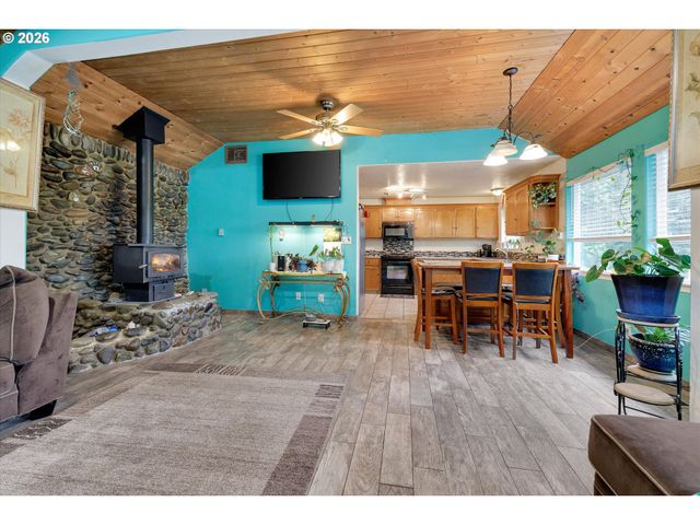 17575 Se TEN EYCK Rd, Sandy, OR 97055