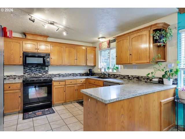 17575 Se TEN EYCK Rd, Sandy, OR 97055