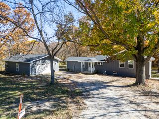 19750 DREW RD, Centralia, MO 65240