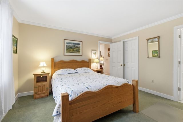 18 Quail Run 18, Acton, MA 01720