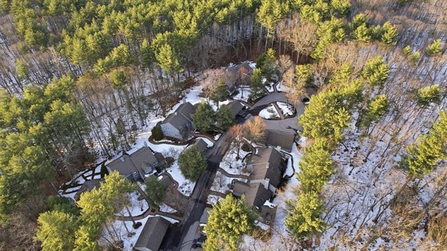 18 Quail Run 18, Acton, MA 01720