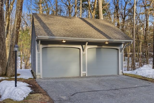 18 Quail Run 18, Acton, MA 01720