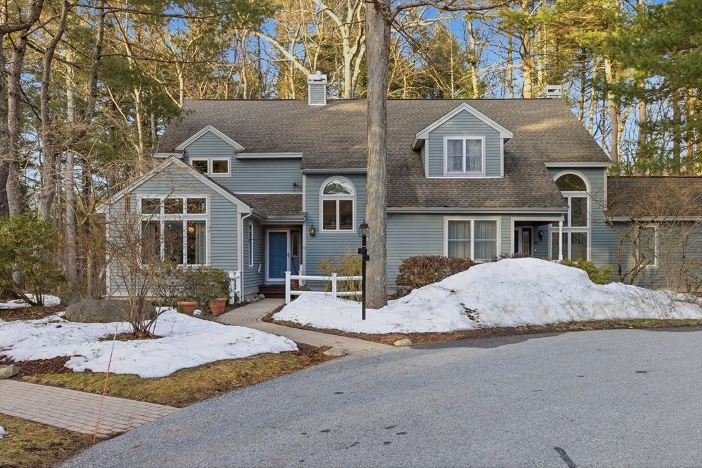 18 Quail Run 18, Acton, MA 01720