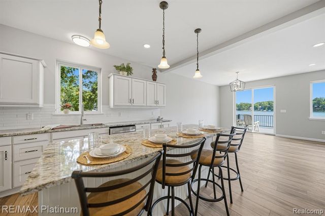 4075 Highcrest Drive, Brighton, MI 48116