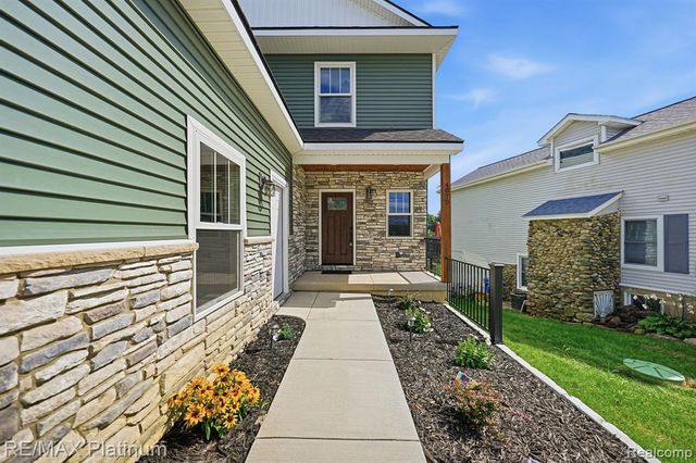4075 Highcrest Drive, Brighton, MI 48116