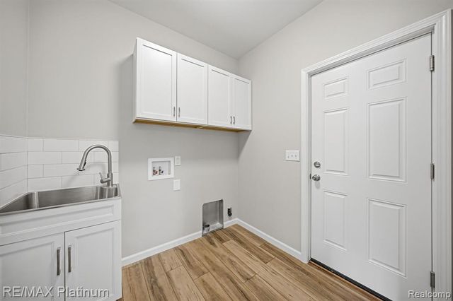 4075 Highcrest Drive, Brighton, MI 48116