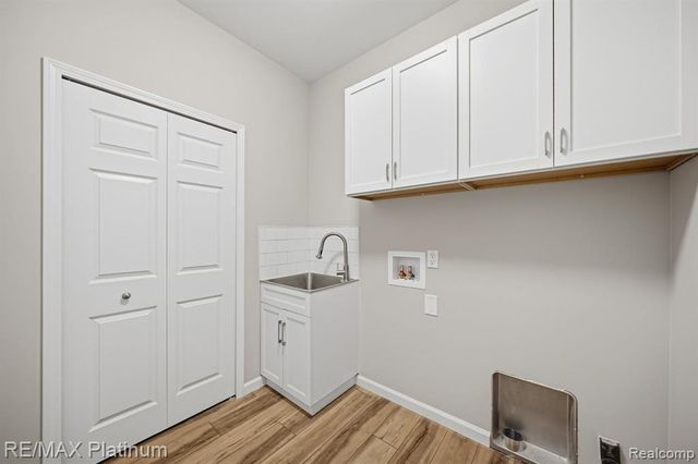 4075 Highcrest Drive, Brighton, MI 48116