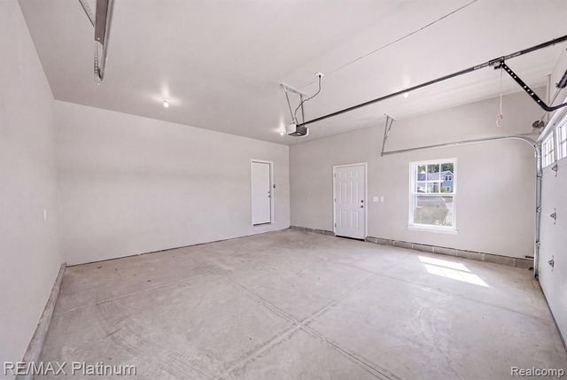 4075 Highcrest Drive, Brighton, MI 48116