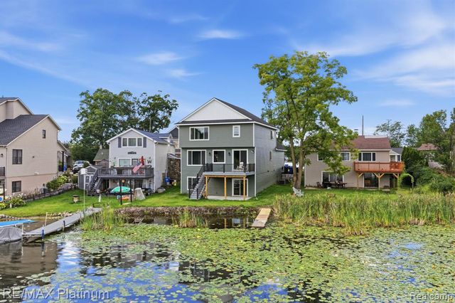 4075 Highcrest Drive, Brighton, MI 48116