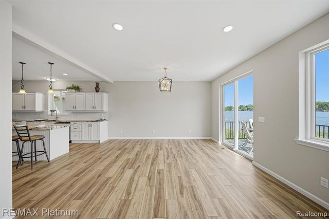 4075 Highcrest Drive, Brighton, MI 48116