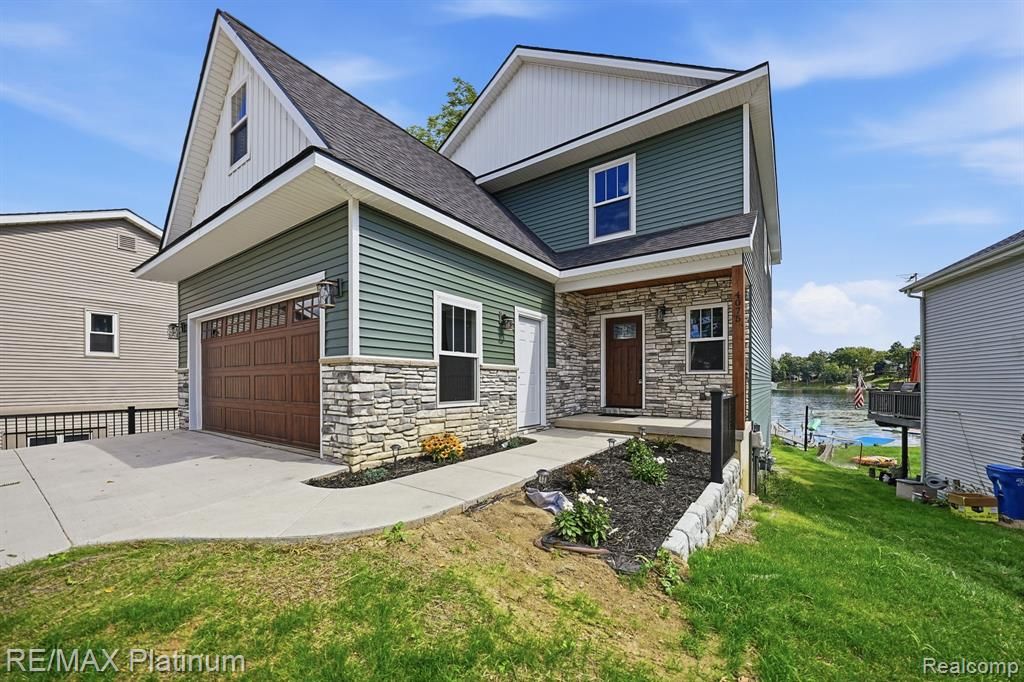 4075 Highcrest Drive, Brighton, MI 48116