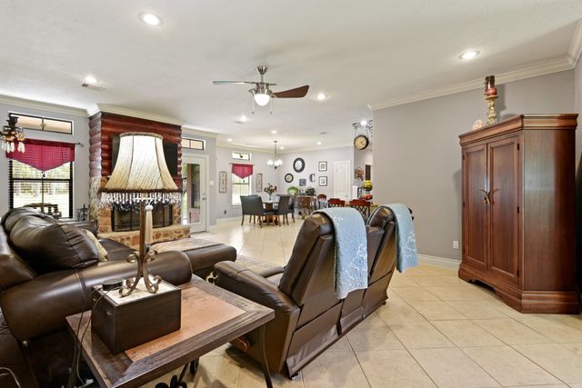 531 Private Road 6350, Dayton, TX 77535