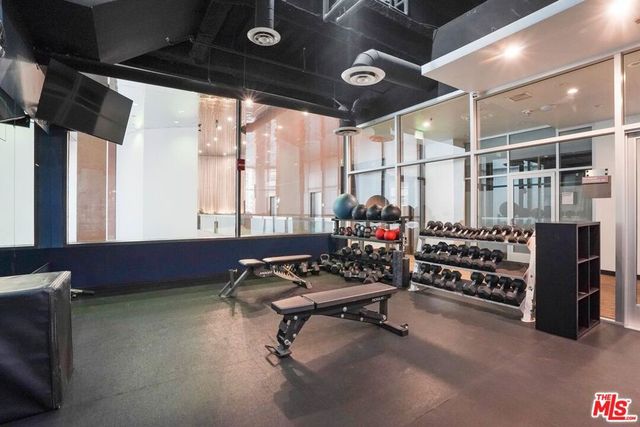 1100 Wilshire 3404, Los Angeles, CA 90017