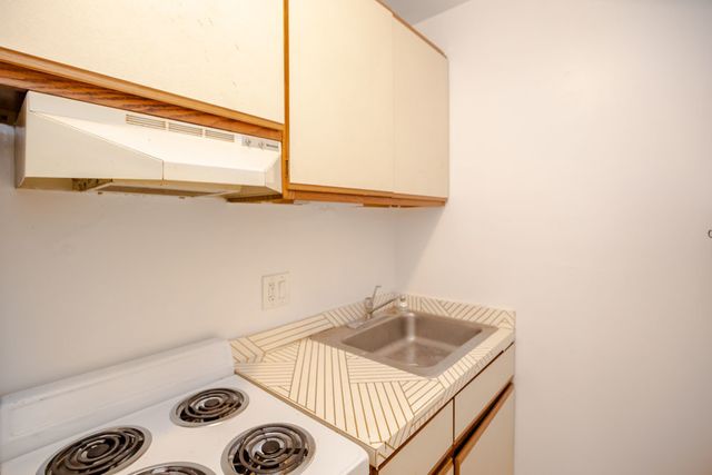 1430 N Dearborn Parkway 312, Chicago, IL 60610