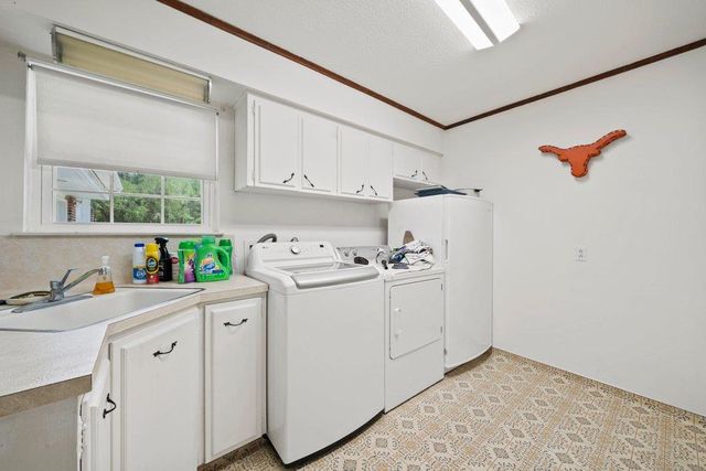 699 Floral Ave, New Braunfels, TX 78130