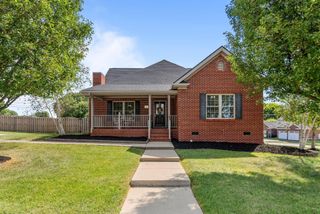 100 & 102 Dove Run Circle, Georgetown, KY 40324