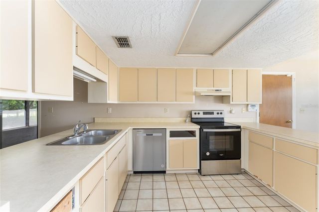 11300 SE 74TH AVENUE, Belleview, FL 34420