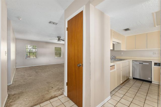 11300 SE 74TH AVENUE, Belleview, FL 34420