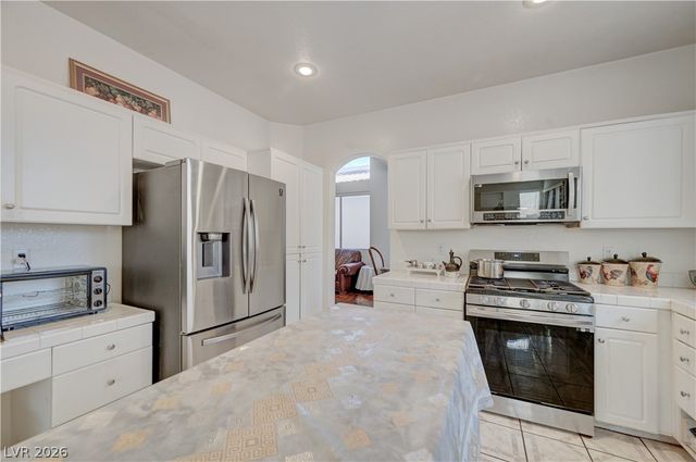 1069 Coral Desert Drive, Las Vegas, NV 89123