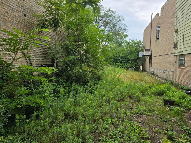 5638 N Western Avenue, Chicago, IL 60659