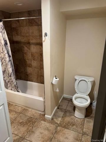 8 Old Albany Post Road A, Ossining, NY 10562