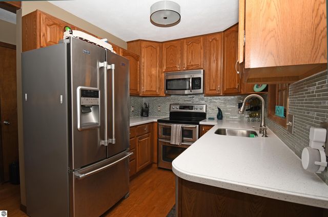 1720 Iroquois Trail, National City, MI 48748