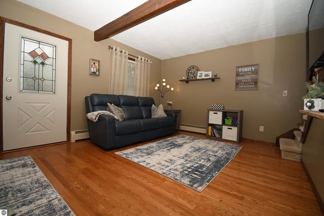 1720 Iroquois Trail, National City, MI 48748