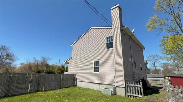 29 Sheridan Drive, Shirley, NY 11967