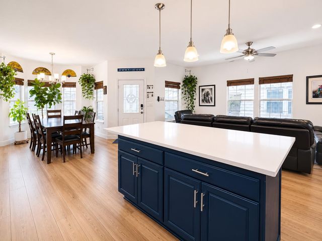 1612 N Miriam Ave B, Austin, TX 78702