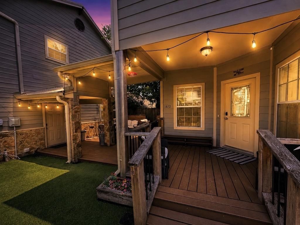 1612 N Miriam Ave B, Austin, TX 78702
