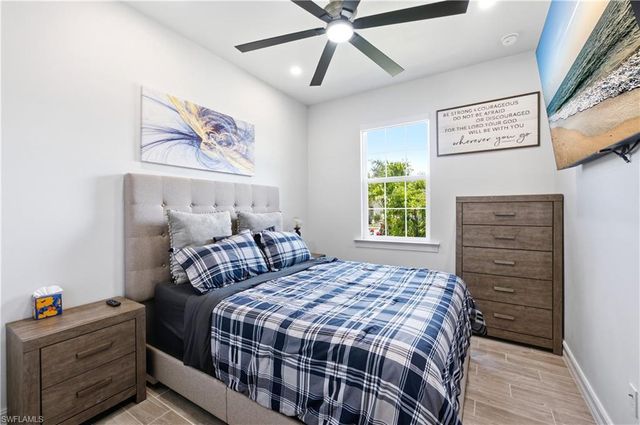 998 Enbrook LOOP, Naples, FL 34114