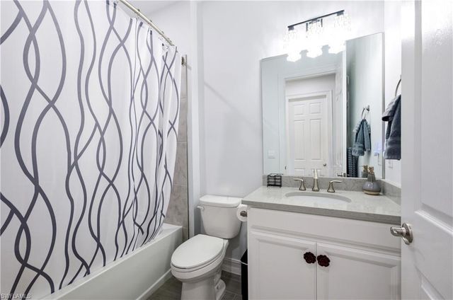 998 Enbrook LOOP, Naples, FL 34114